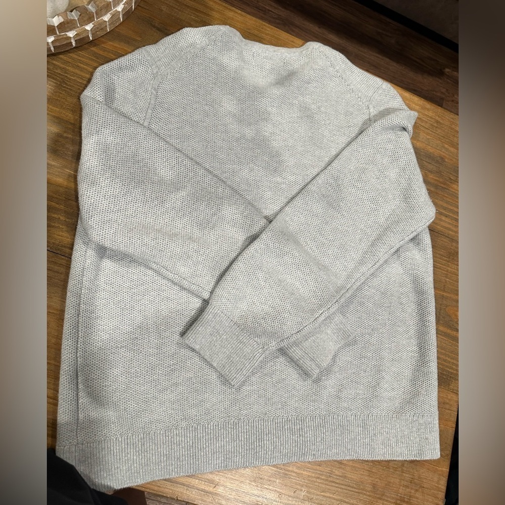 Banana Republic Men's Gray Sweater Size XL - Picture 3 of 7